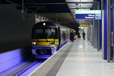 heathrow-express-coaches